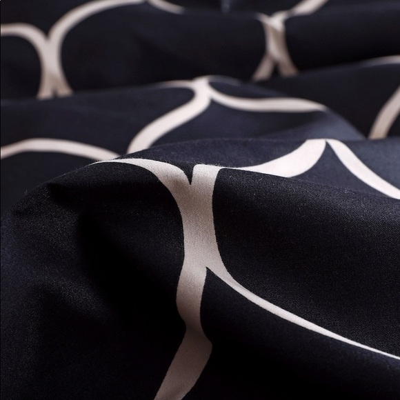 QUEEN • Black cream geometric print sheet set - Picture 4 of 6